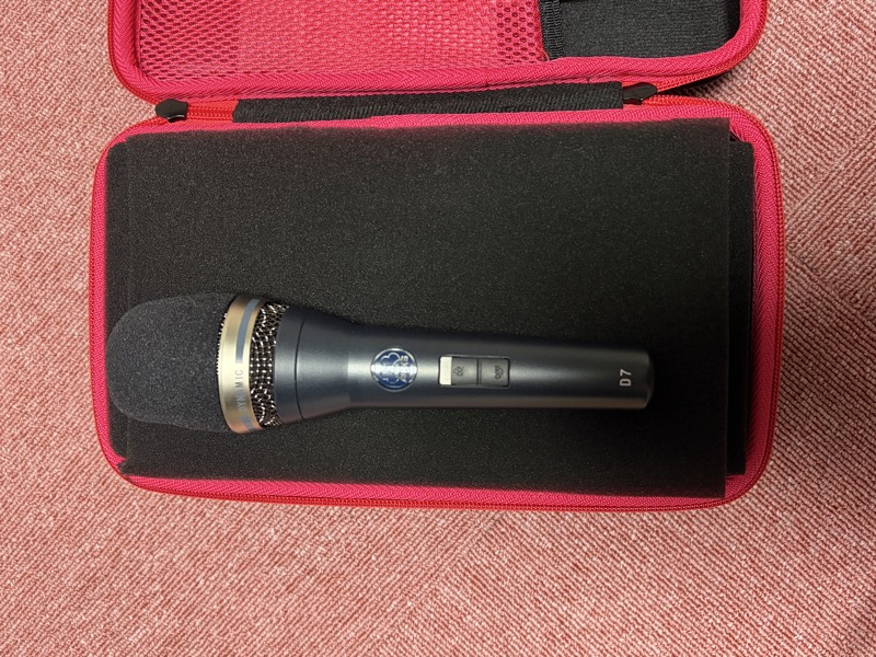 AKG D7